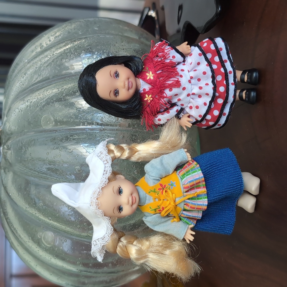 Holland And Spain Kelly Dolls
